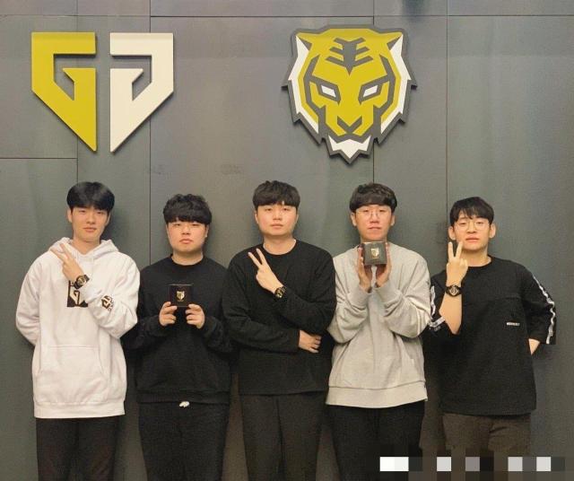 施工进度紧 施工进度紧